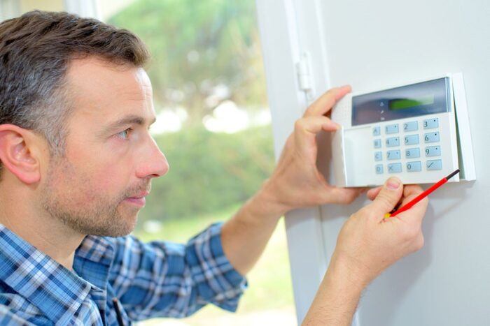 Benefits of installing a burglar alarm system