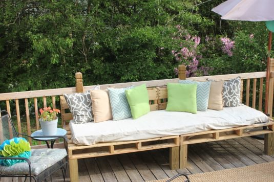 17 DIY Seating Ideas To Enhance Your Garden and Outer Area