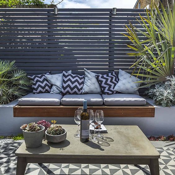 17 DIY Seating Ideas To Enhance Your Garden and Outer Area