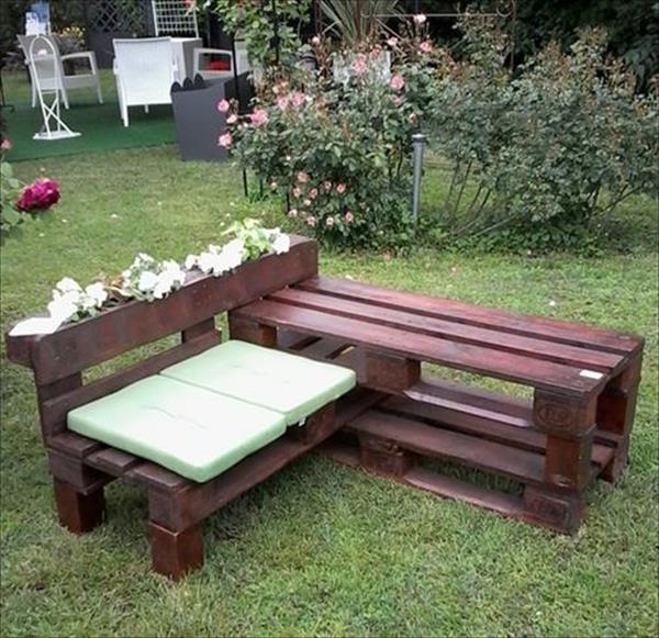 17 DIY Seating Ideas To Enhance Your Garden and Outer Area