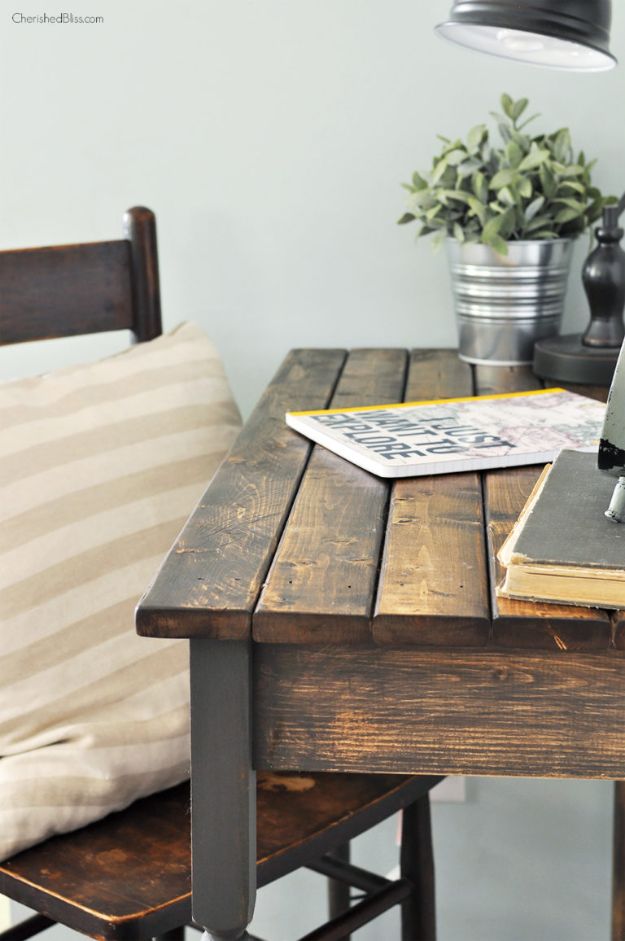 Use These 15 DIY Crafts To Give Your Home a Farmhouse Look